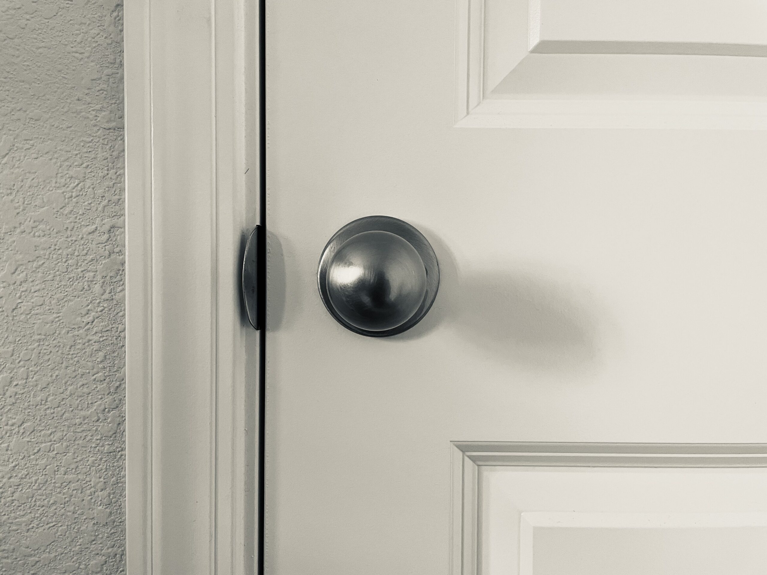 How Safe Is Your Hotel Room Door? How To Double-secure It