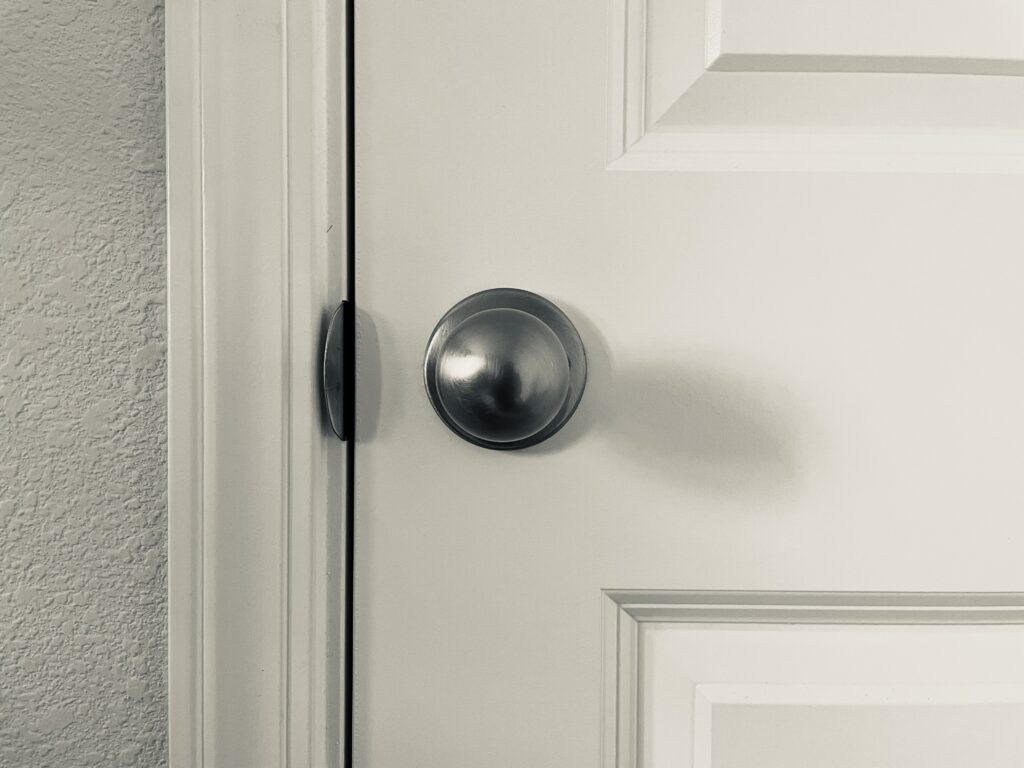 How to double secure your hotel room door